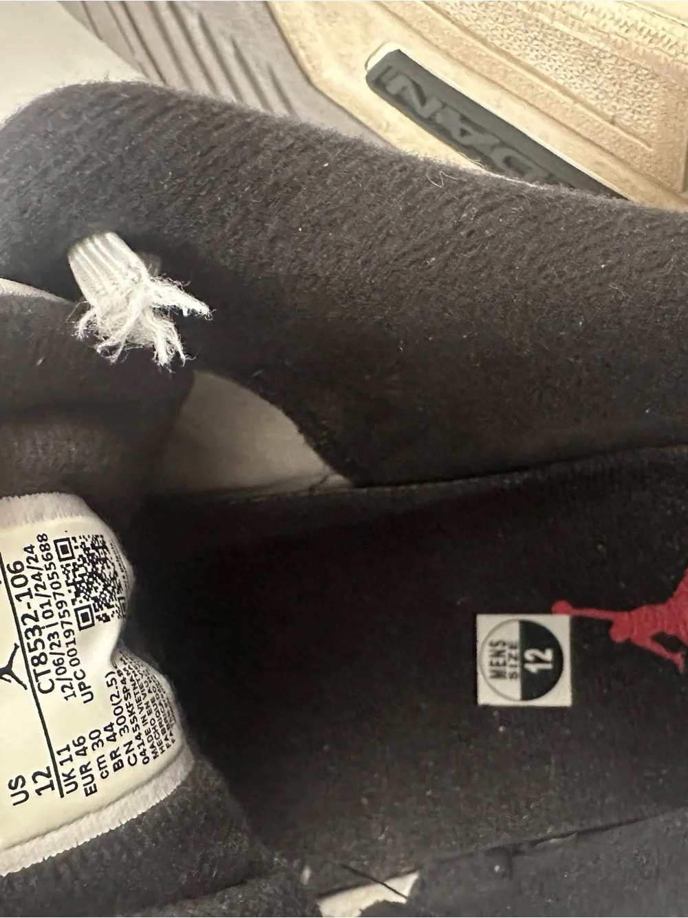 Air Jordan 3 Retro Cement Gray
